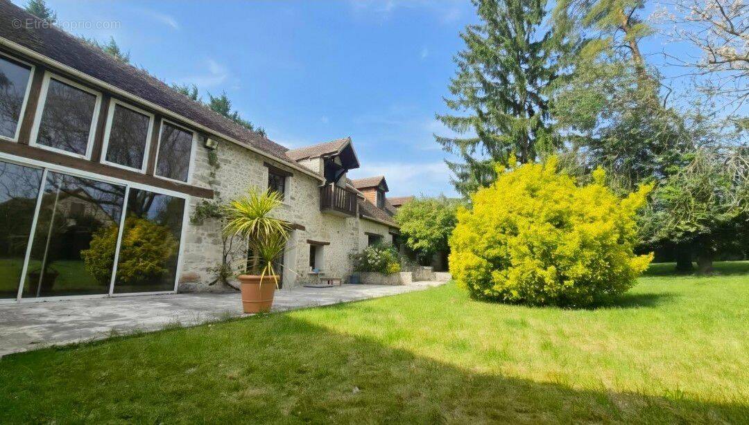 Maison à MORIGNY-CHAMPIGNY