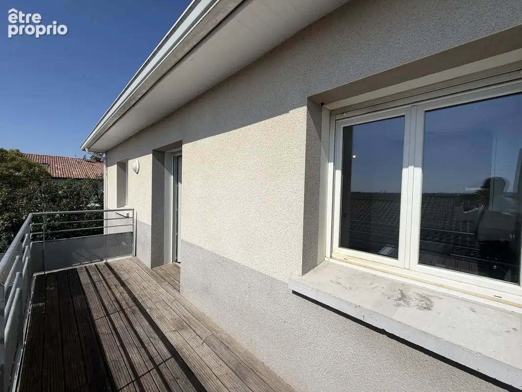 Appartement T3 de 55 M2 avec un Garage et deux balcons - photo 2