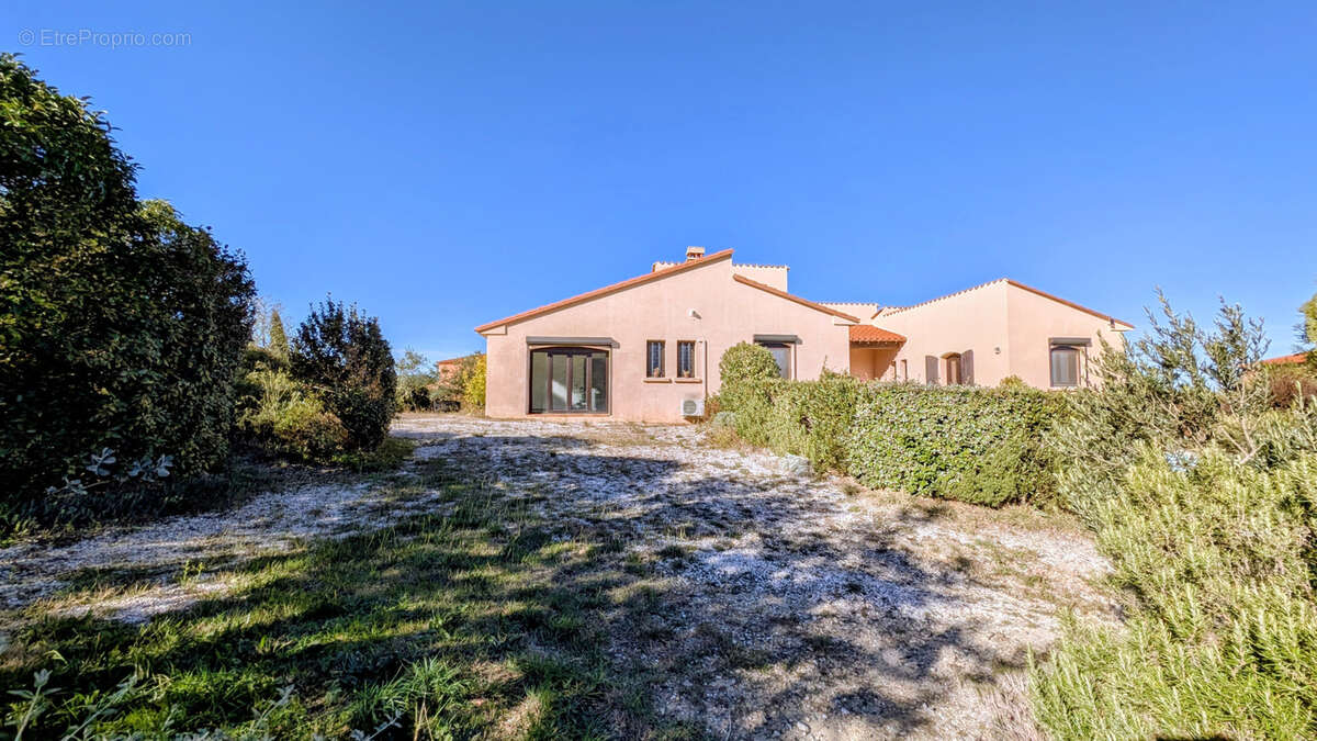 Maison à MONTESQUIEU-DES-ALBERES