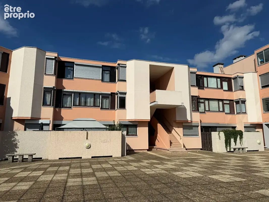 Photo Appartement à Guyancourt au prix de 230 000€