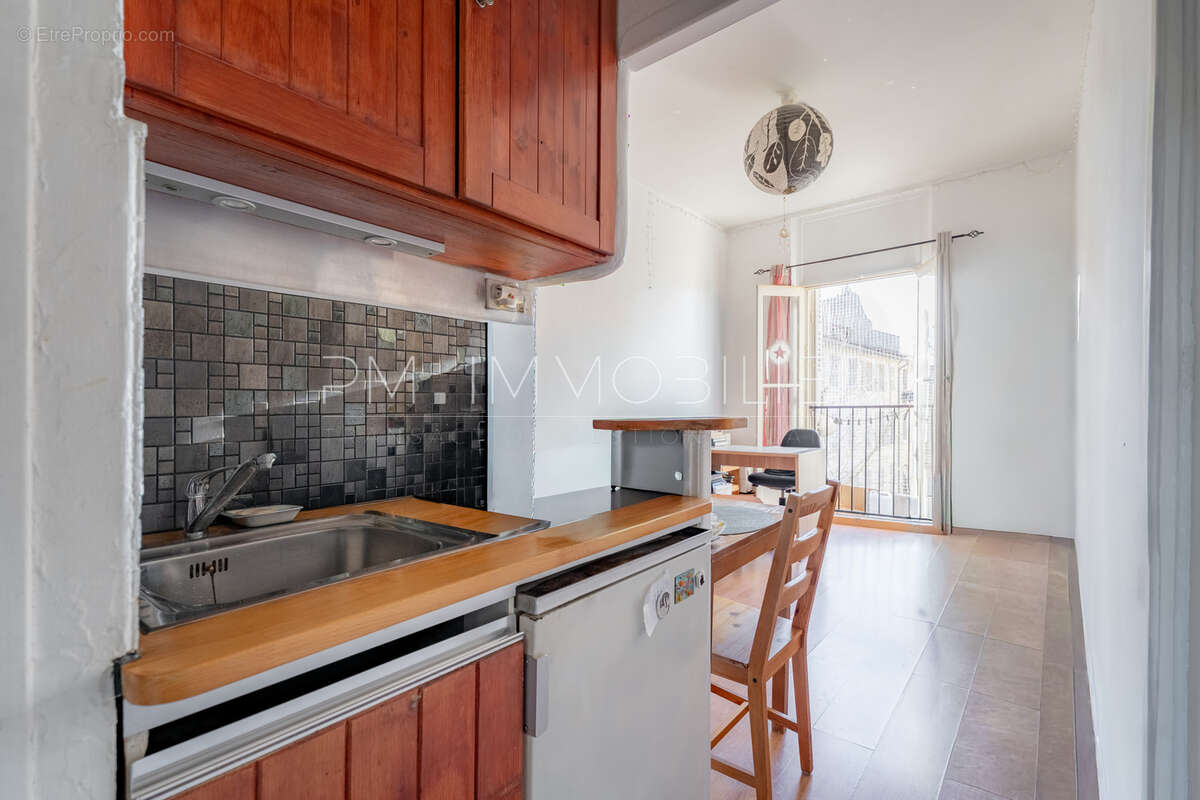 Appartement à MARSEILLE-1E