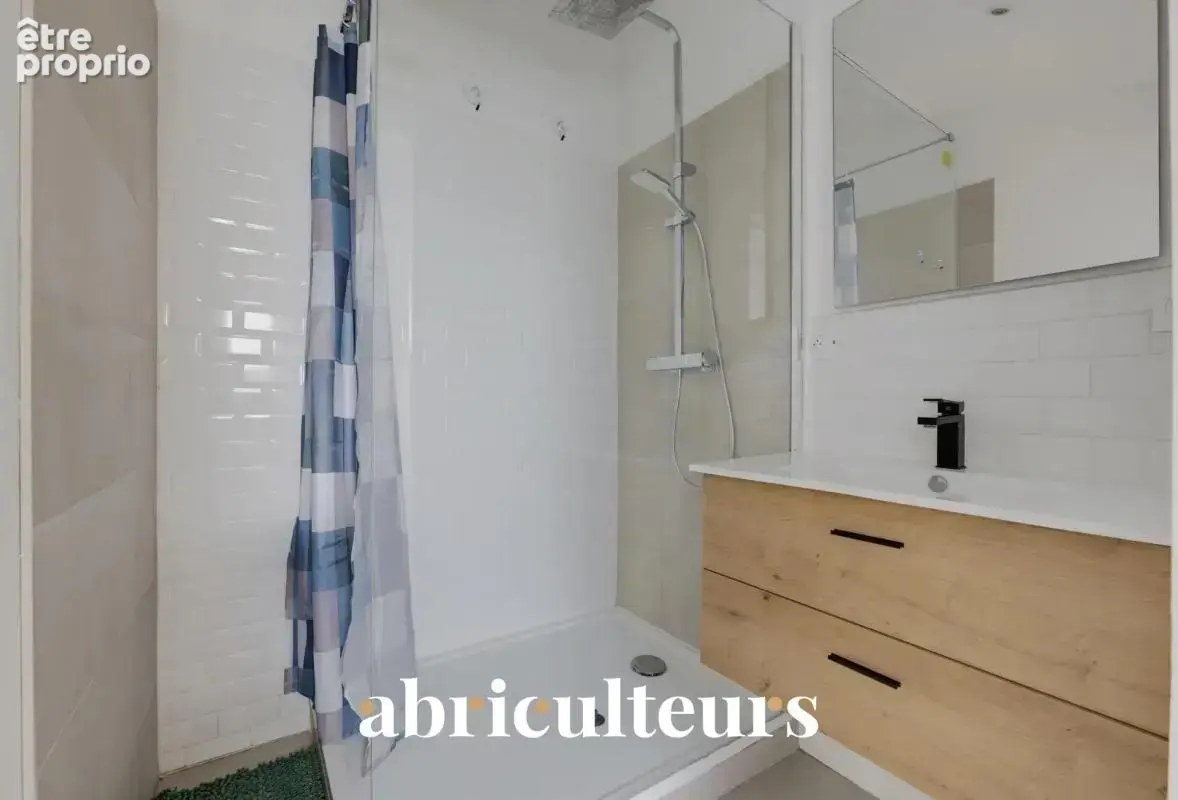 Appartement duplex lumineux grande hauteur sous plafond en vente à Bordeaux 33300 - photo 12
