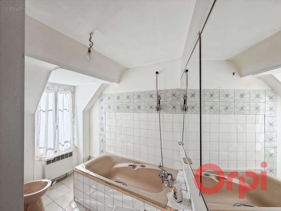 Maison à BRUERE-ALLICHAMPS