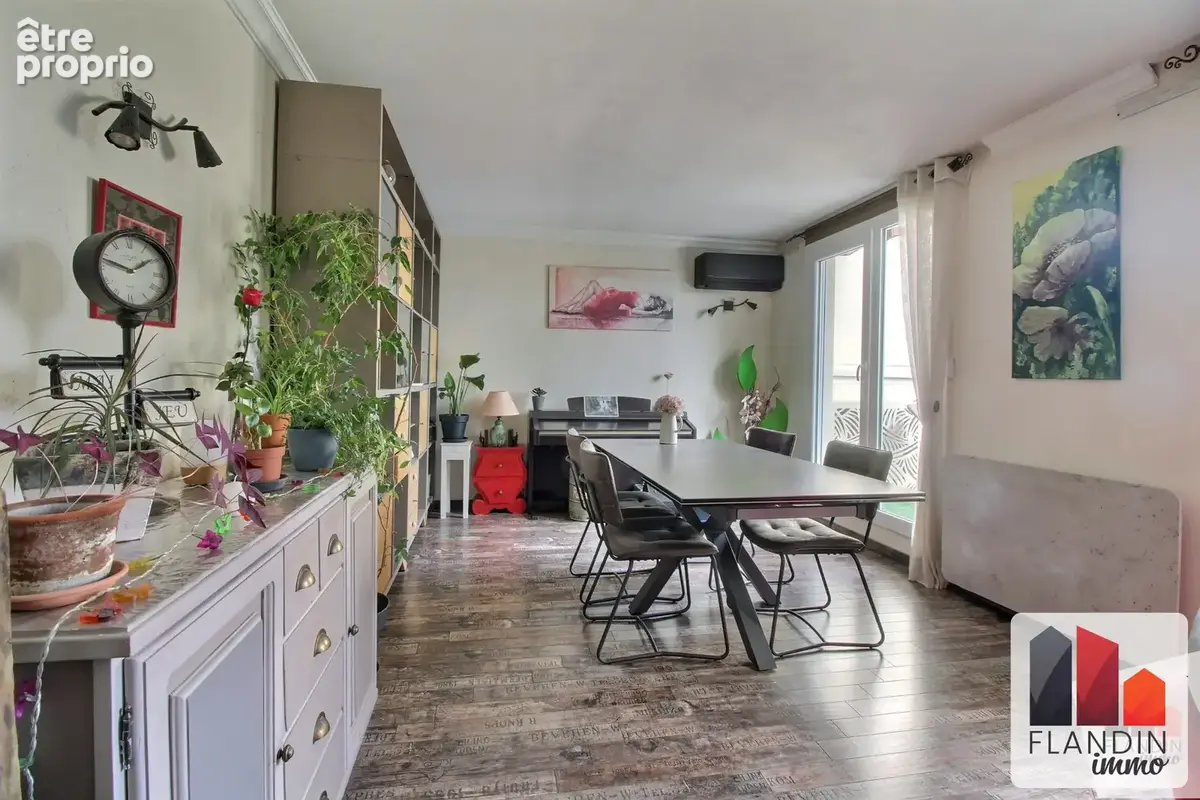 Appartement à LYON-8E