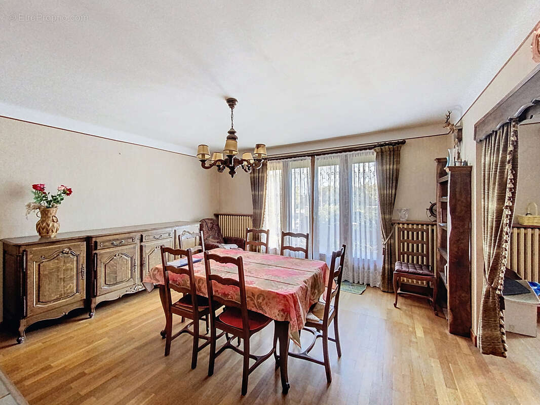 Maison à LEROUVILLE