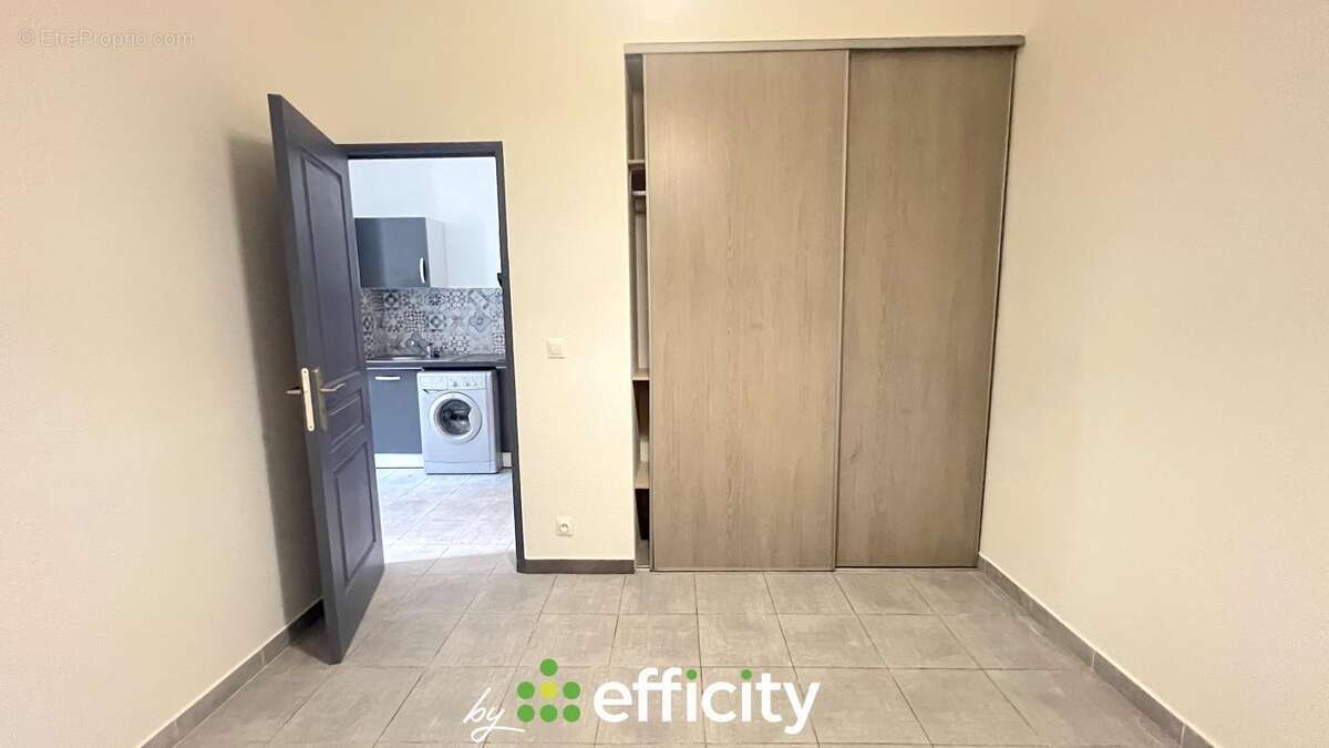 Appartement à MARSEILLE-3E