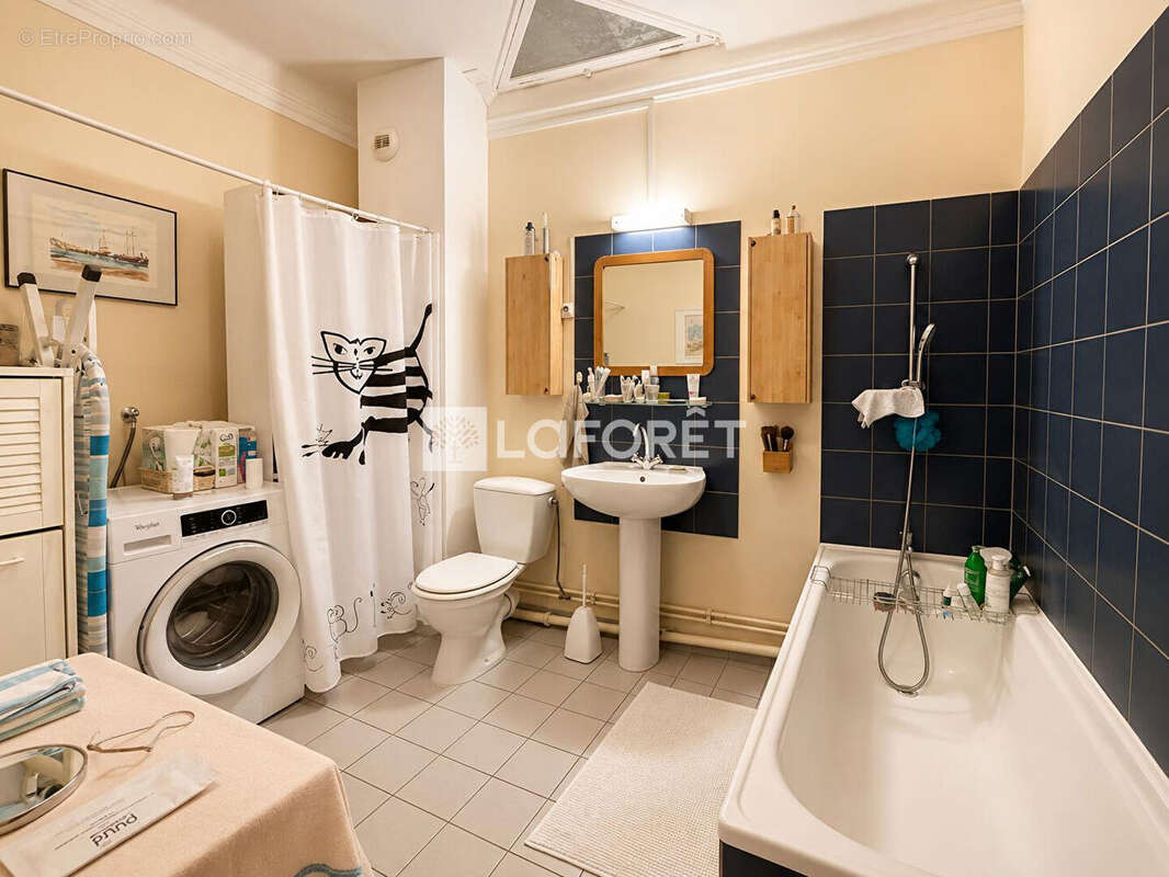 Appartement à MARSEILLE-1E