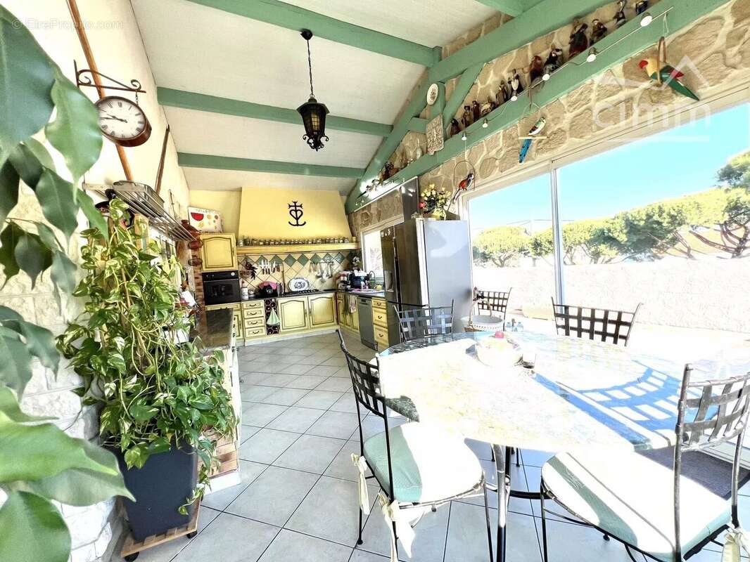 Maison à PORT-SAINT-LOUIS-DU-RHONE