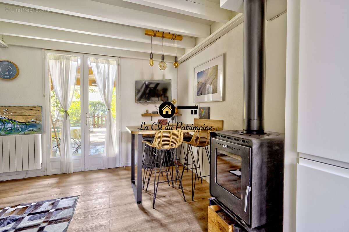 Maison à VENDAYS-MONTALIVET