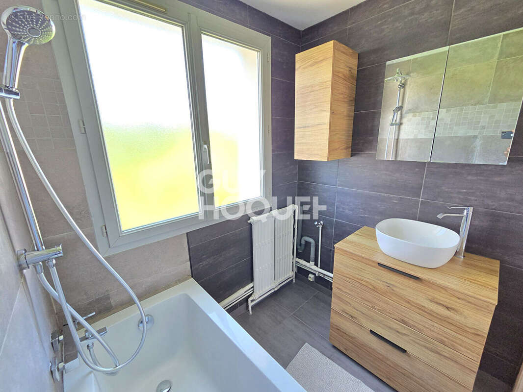 Appartement à MAISONS-ALFORT