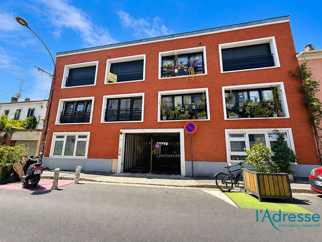 Appartement à LES LILAS