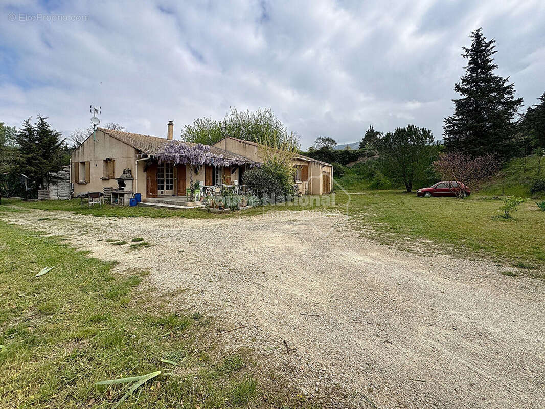 Maison à CHEVAL-BLANC