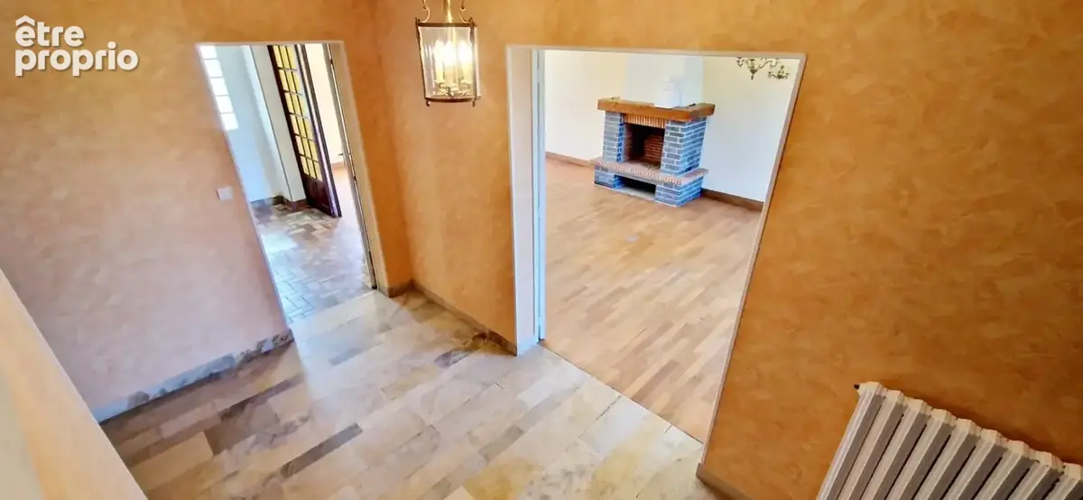 EXCLUSIVITÉ – Maison familiale de 195 m² – 7 chambres – Sous-sol complet – Double garage – Condé-sur-Vire - photo 9