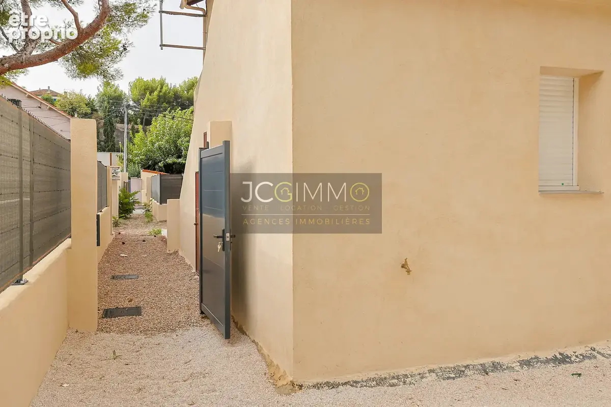 Maisonnette entièrement rénovée avec terrasse ! - photo 11