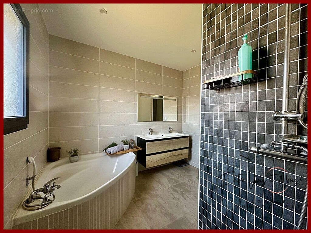 Maison 163 m² à Langon  - photo 5