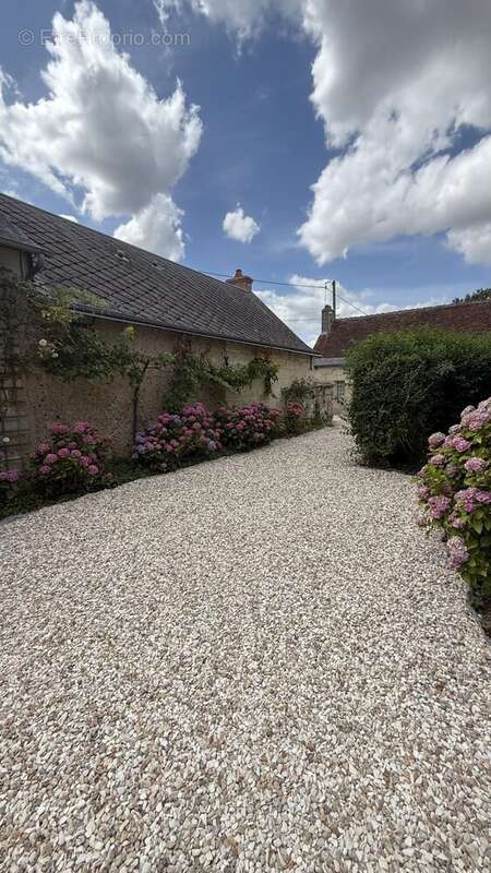Maison à LA CHARTRE-SUR-LE-LOIR