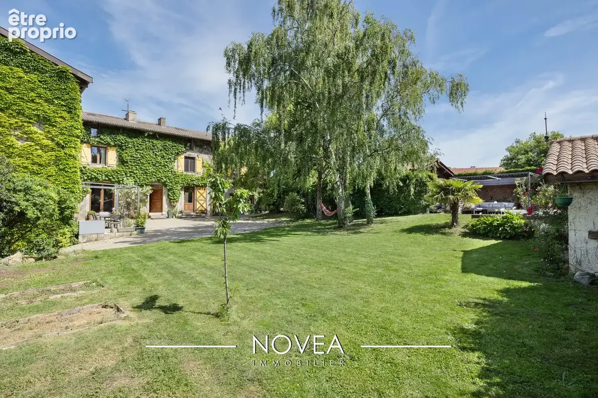 Maison 9 pièces 225 m² à vendre à Miserieux (01600) - photo 2