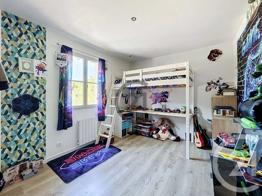 Maison 105 m² à Saint-Serotin  - photo 10