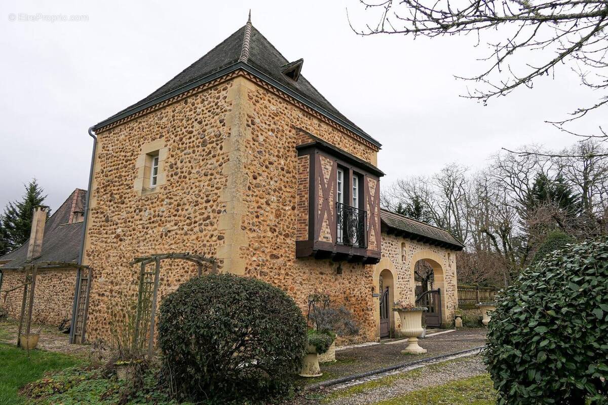 Maison à LACROPTE