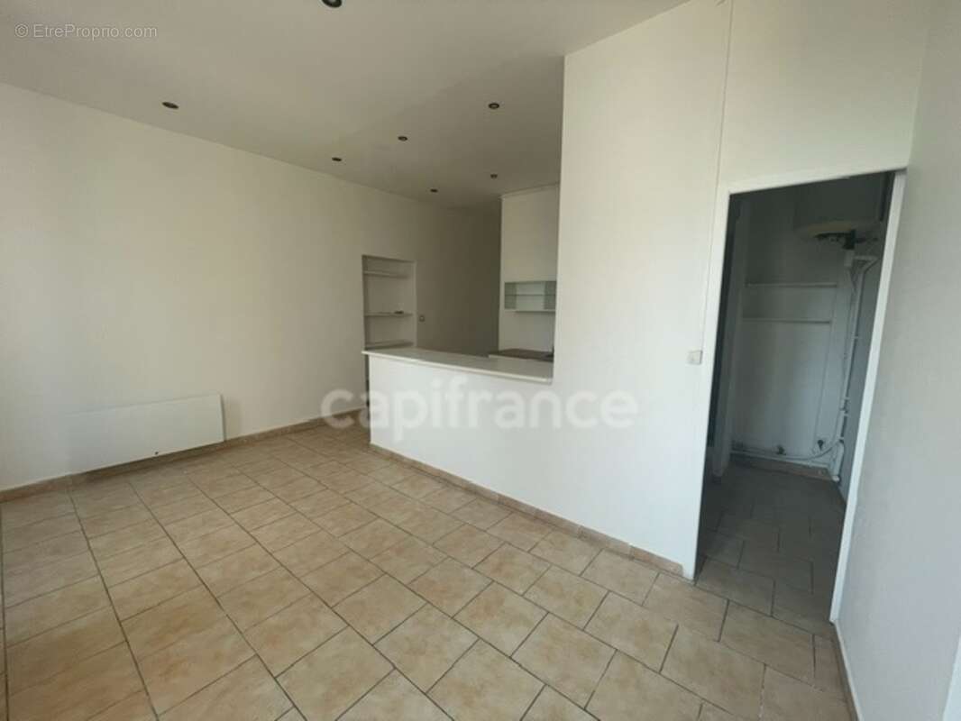 MARSEILLE 10eme Arrt (13)Appartement à vendre 2 pièces,  2e et dernier étage, 45m2, SUD - photo 3