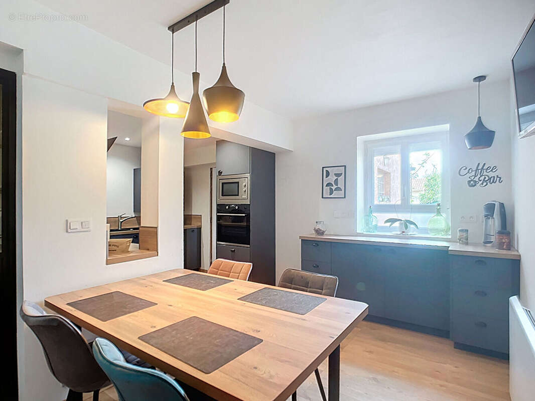 Maison à BELLEVILLE