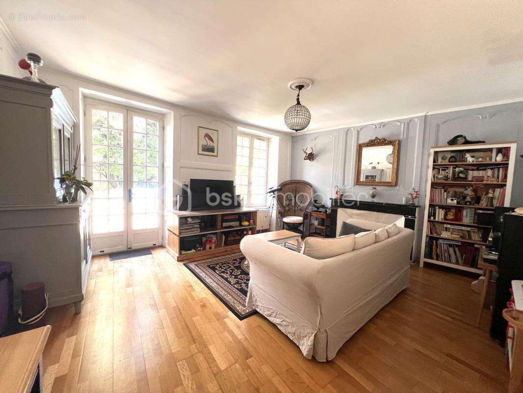 Exceptionnel ! Centre ville Poitiers. Appartement 2 chambres. Jardin - photo 2