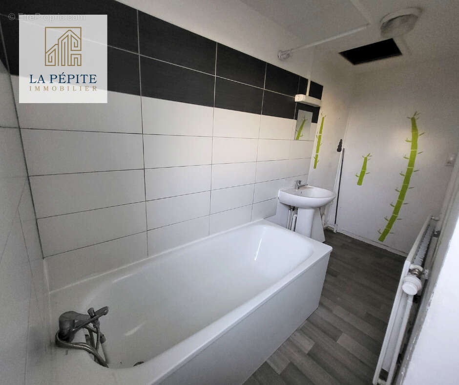 Maison à PONT-SUR-SAMBRE