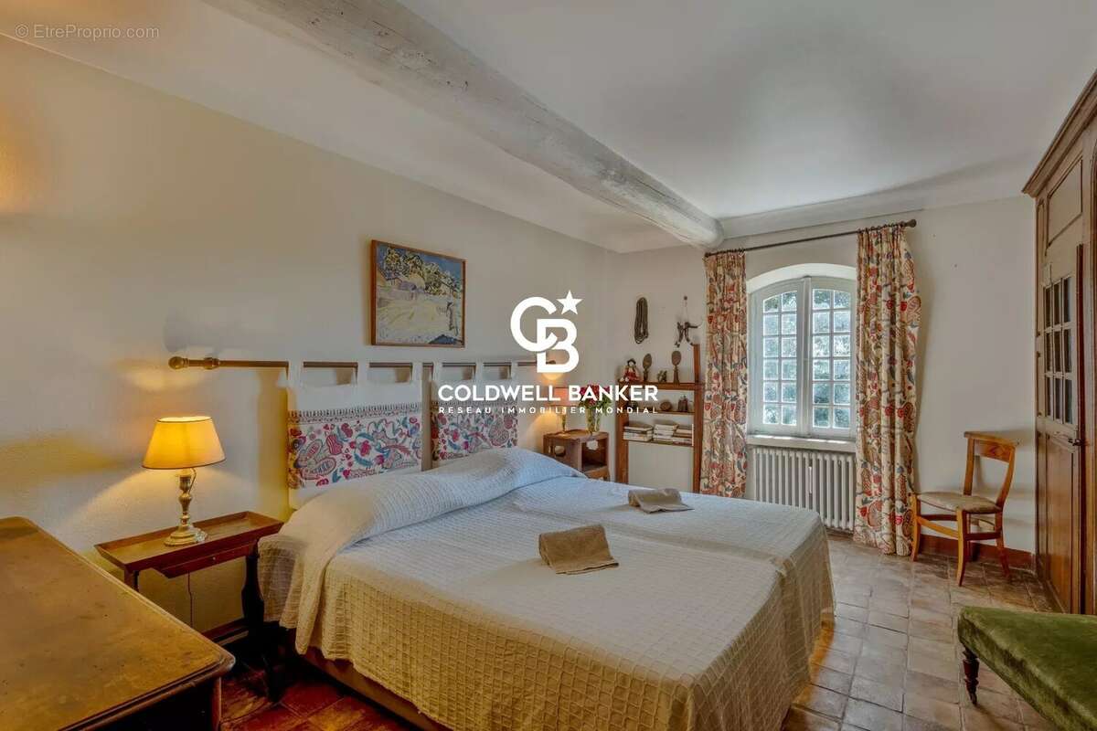 Maison à LA GARDE-FREINET