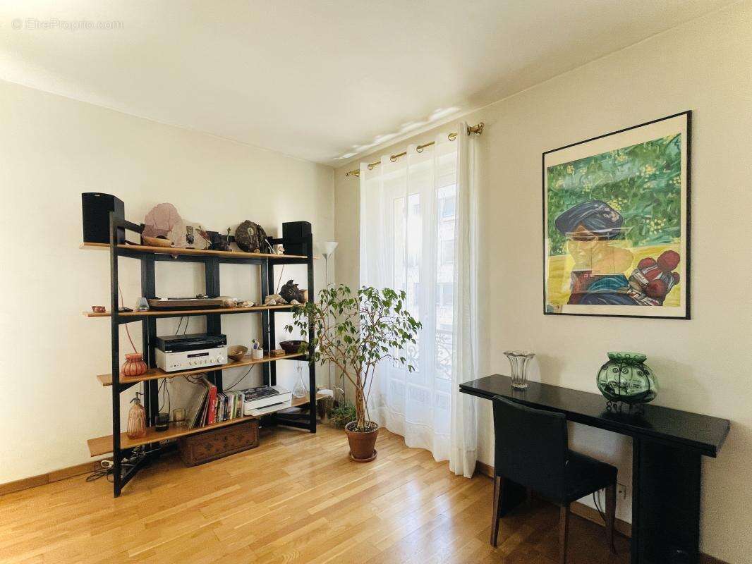Appartement à MONTROUGE