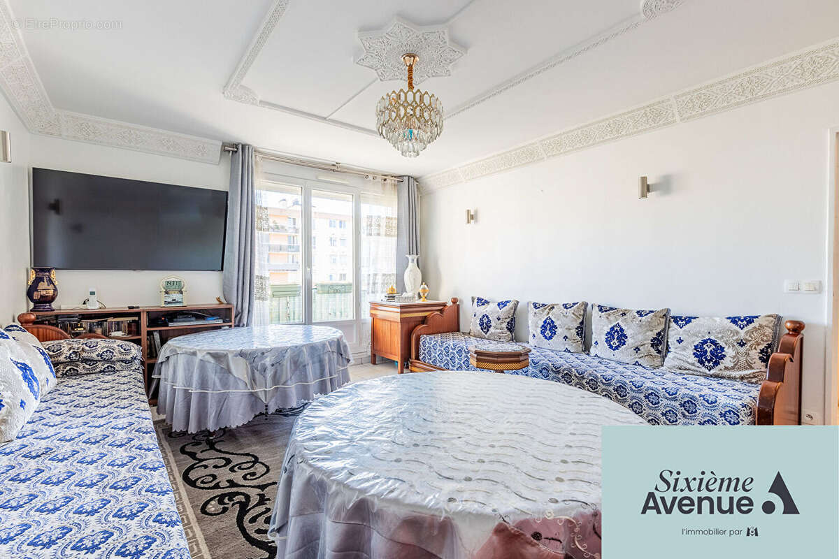 Appartement à CHILLY-MAZARIN