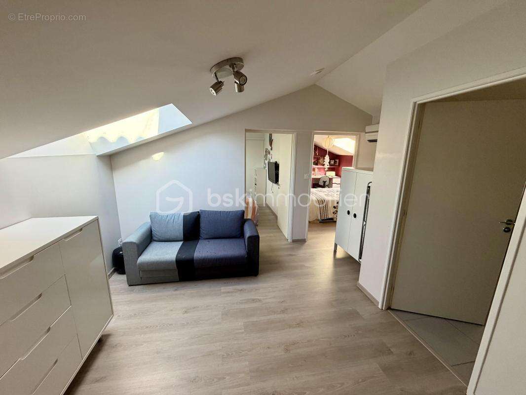 Ensemble immobilier : maison + appartement avec piscine - photo 3