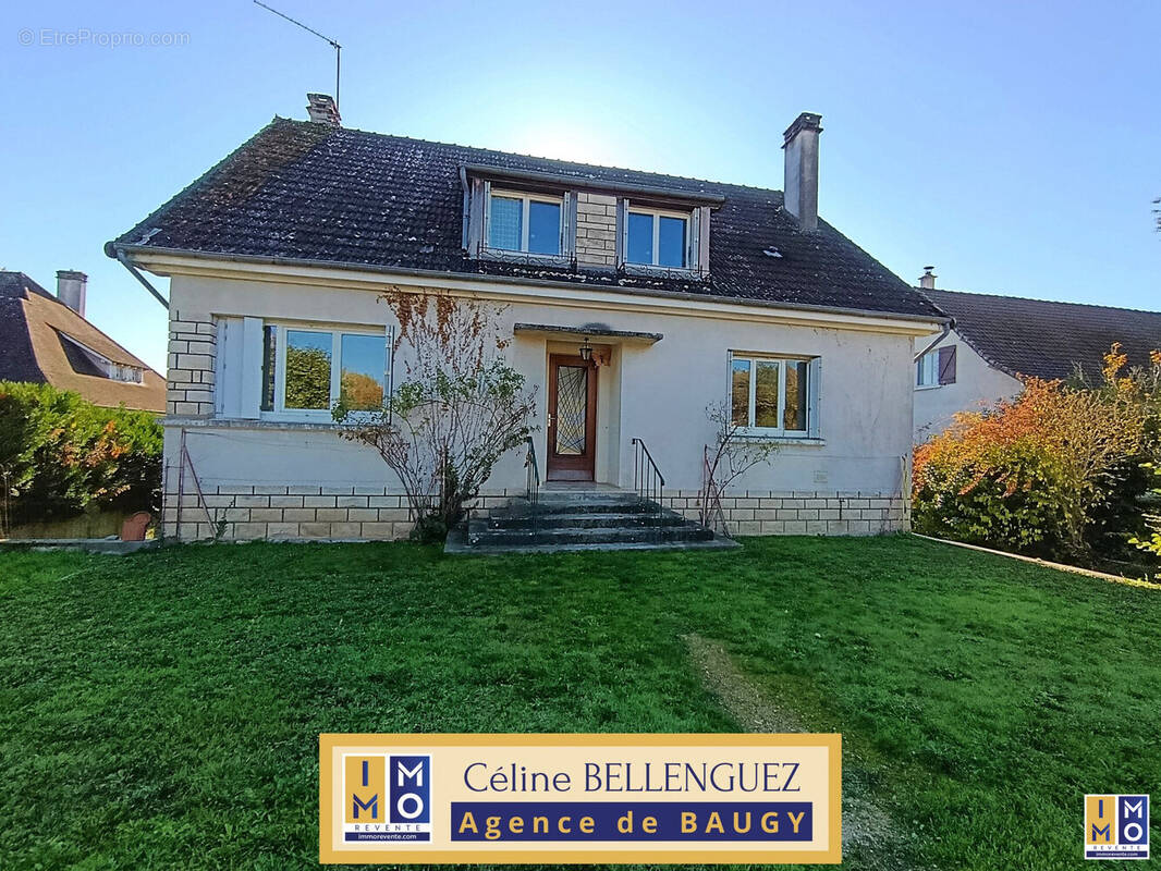 Maison à SAVIGNY-EN-SEPTAINE