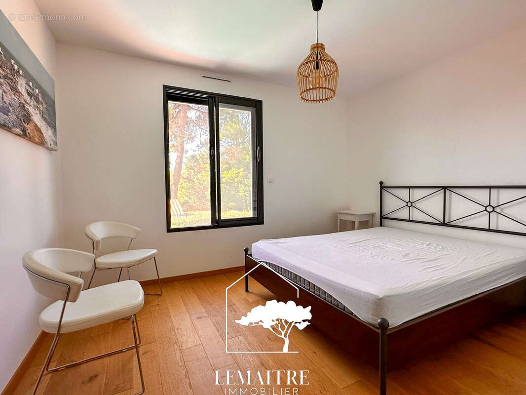 Maison à LES MATHES