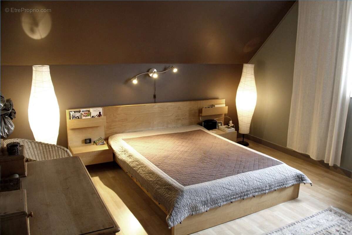 Maison à SAINT-REMY-L&#039;HONORE