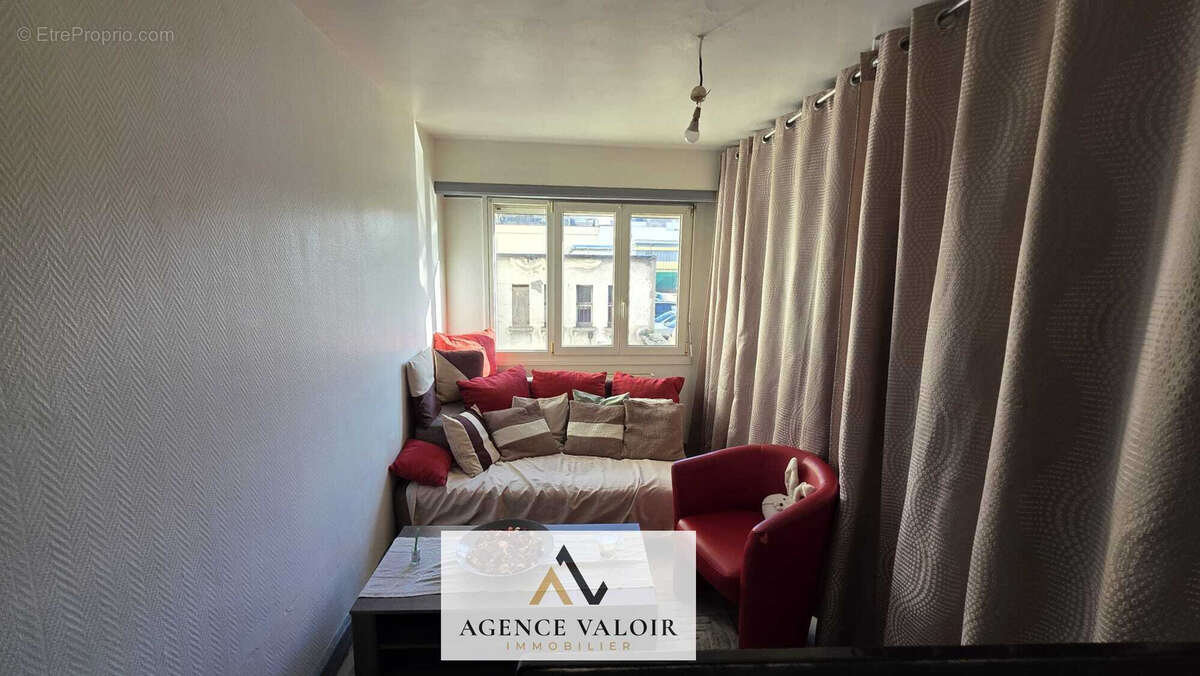 Mulhouse Centre-Ville   F2 de 48 m2 vendu loué   Idéal investissement locatif - photo 3