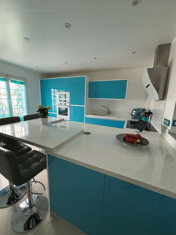 Maison à JOUY-LE-CHATEL