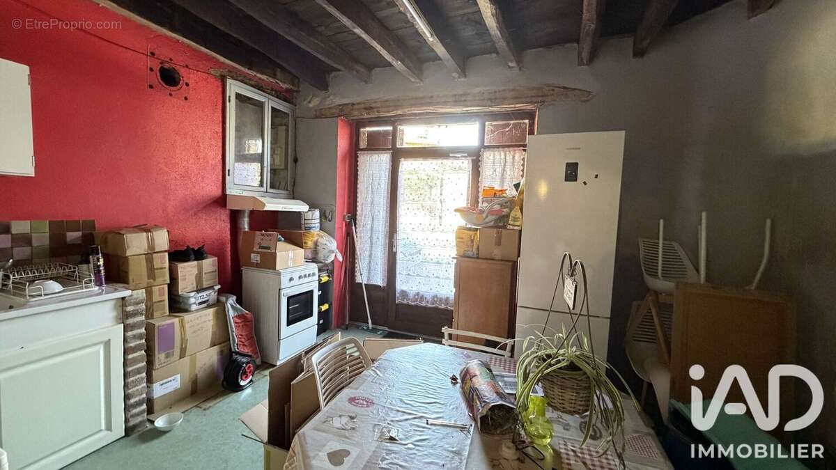 Maison 74 m² à Asprieres  - photo 9