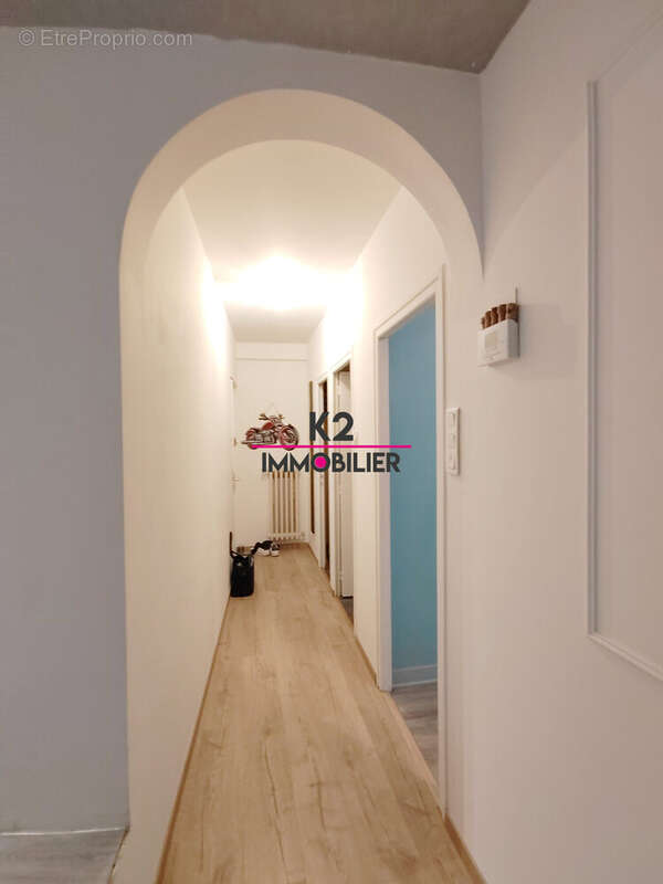 T2 - Dégagements - Appartement à LE TEIL
