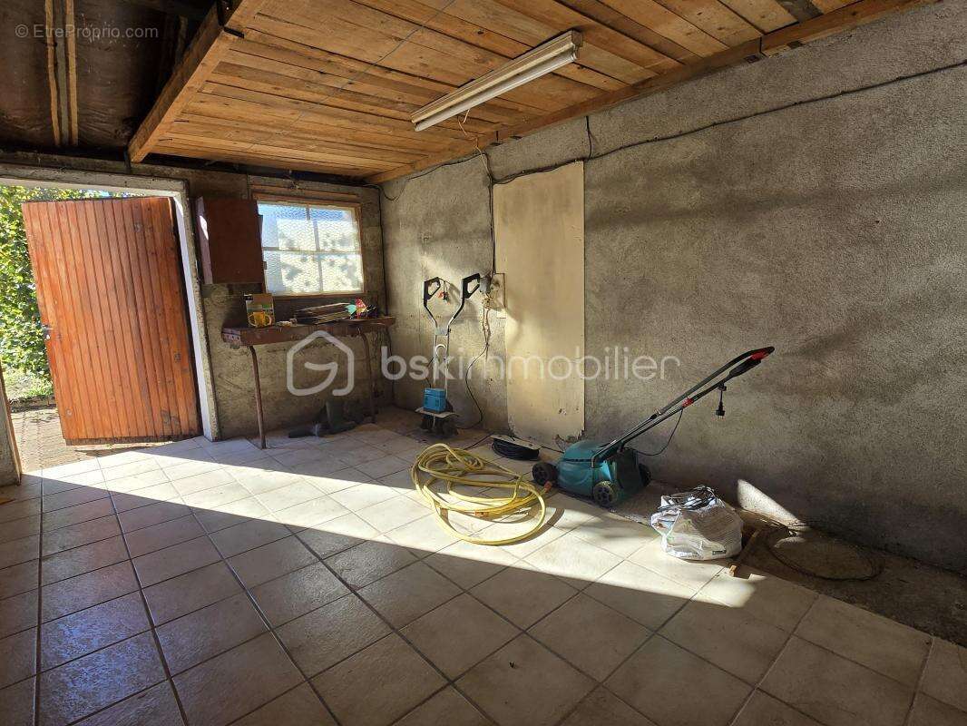 Maison à VARENNES-VAUZELLES