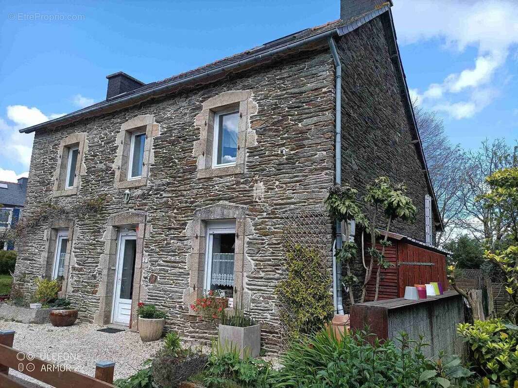 Maison à SAINT-THOIS