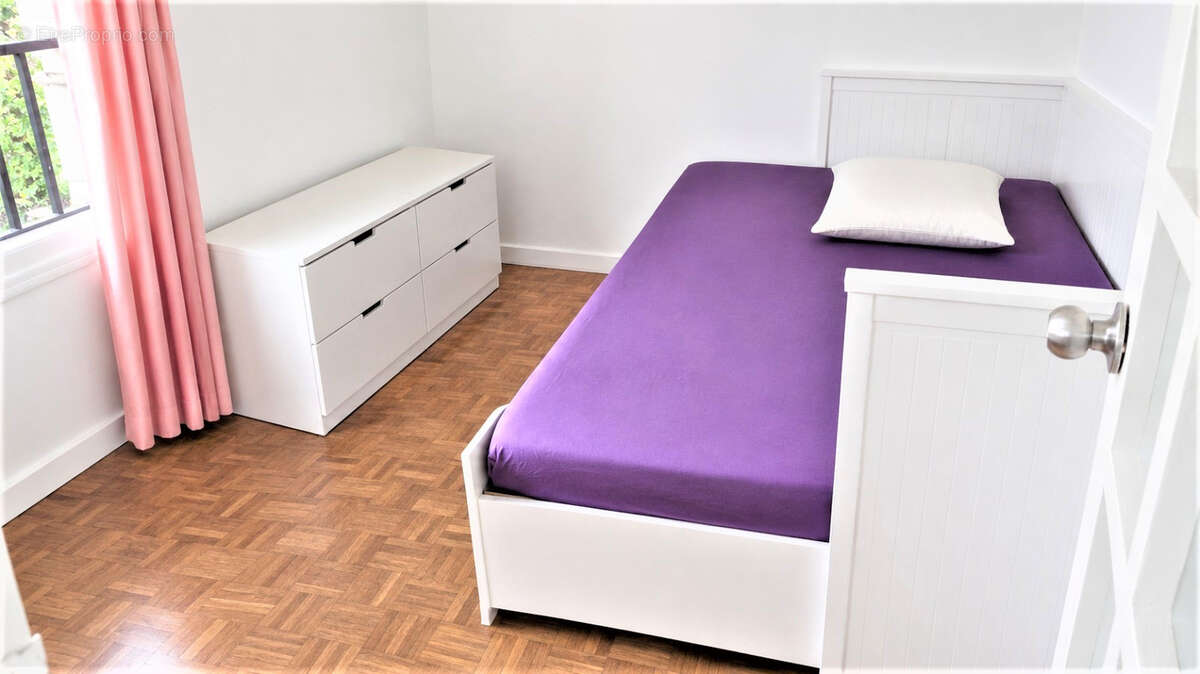 Appartement à LA GARENNE-COLOMBES