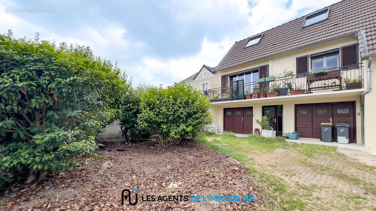 Maison à NANTERRE