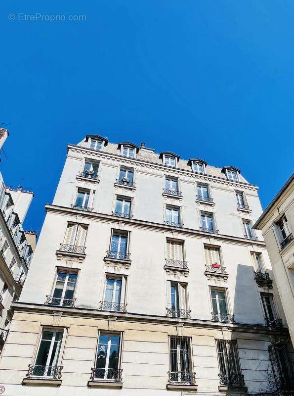 Appartement à PARIS-18E