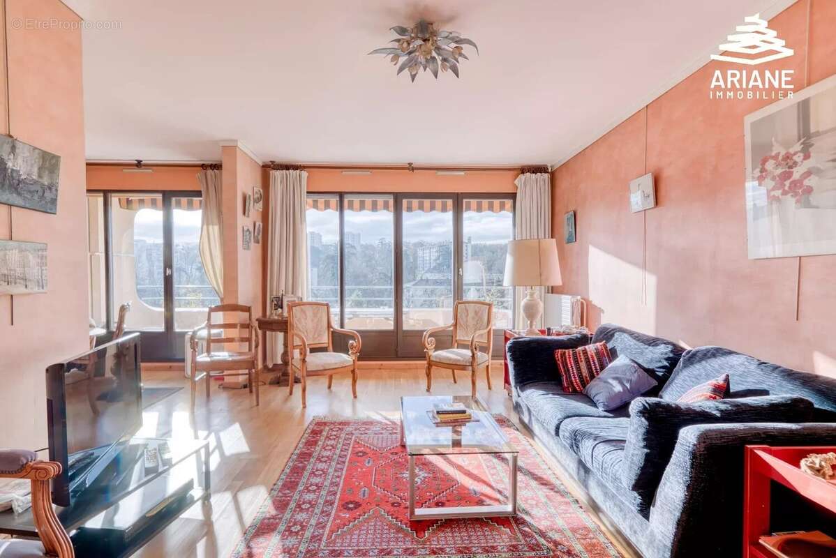 Appartement à LYON-9E
