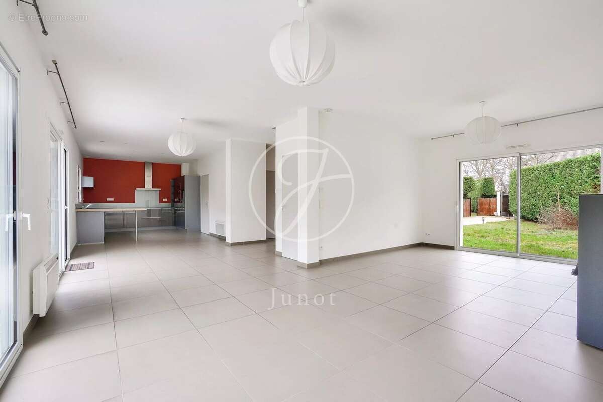 Maison à CROISSY-SUR-SEINE