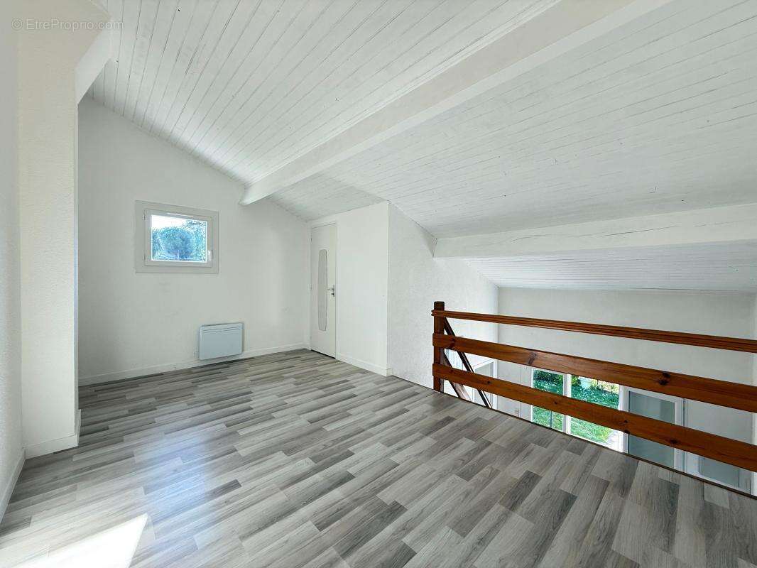 Maison à VAUX-SUR-MER