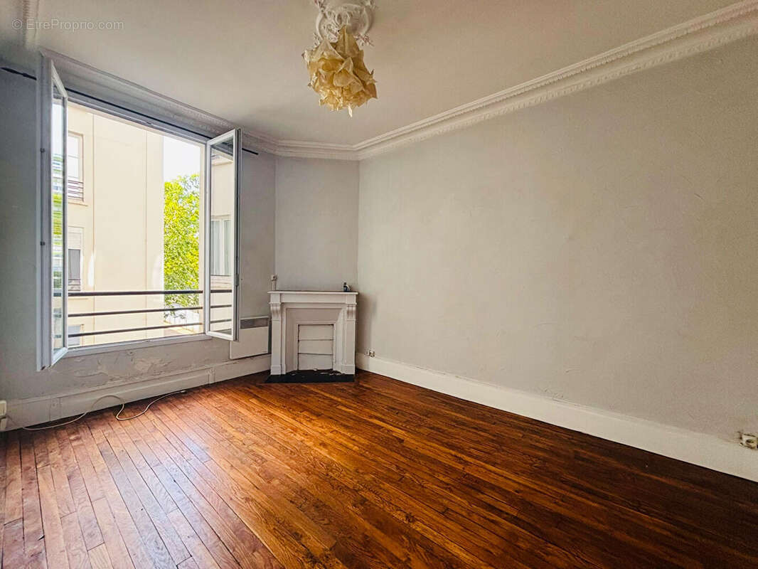 Appartement à PARIS-14E