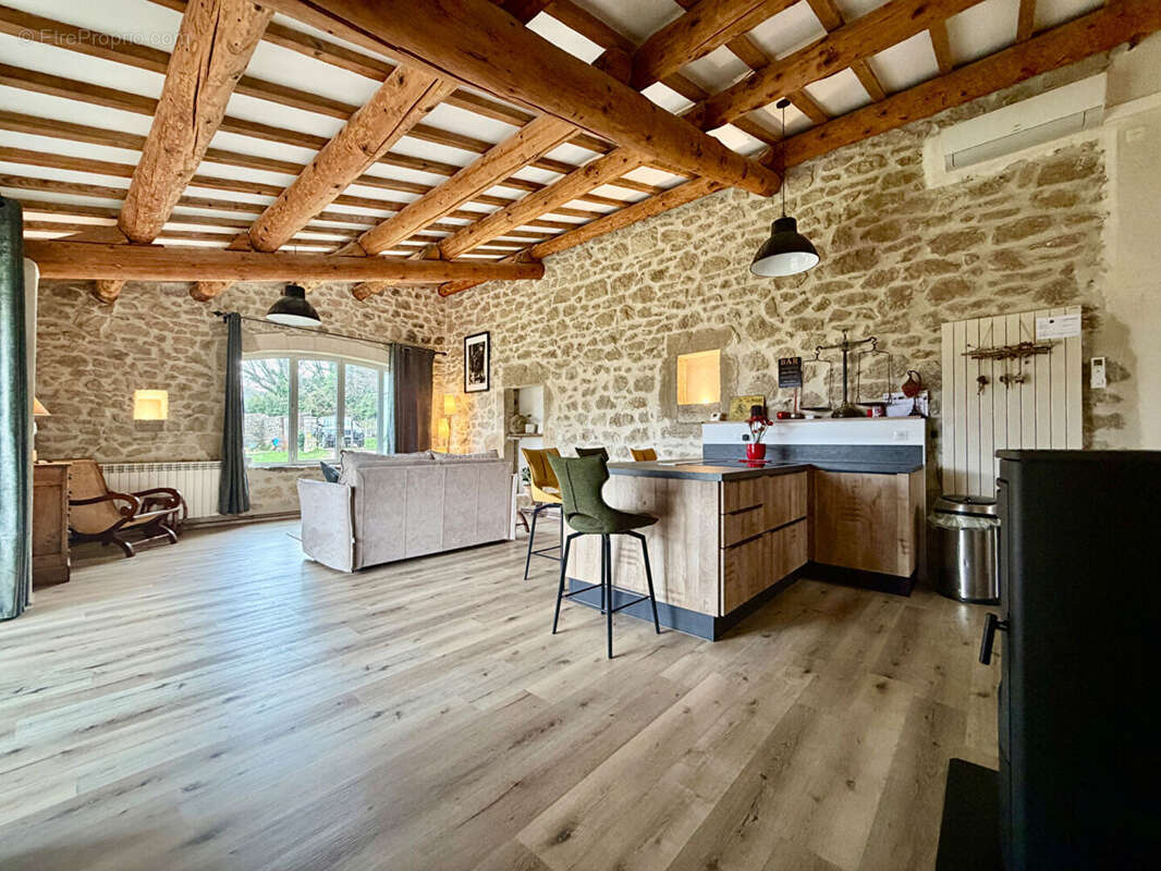 Maison à SAINT-ANDRE-DE-ROQUEPERTUIS