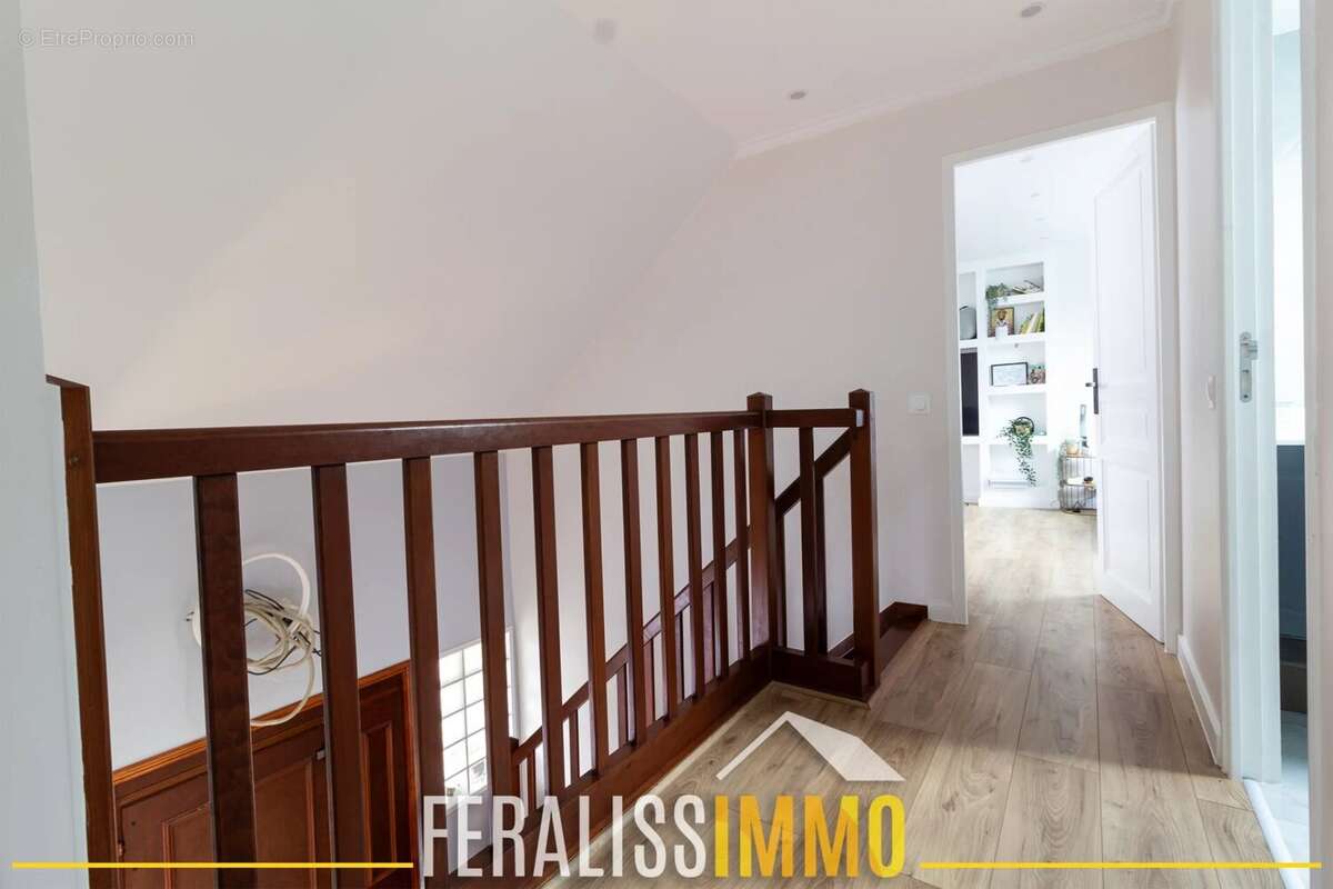 Maison à VAUX-SUR-SEINE