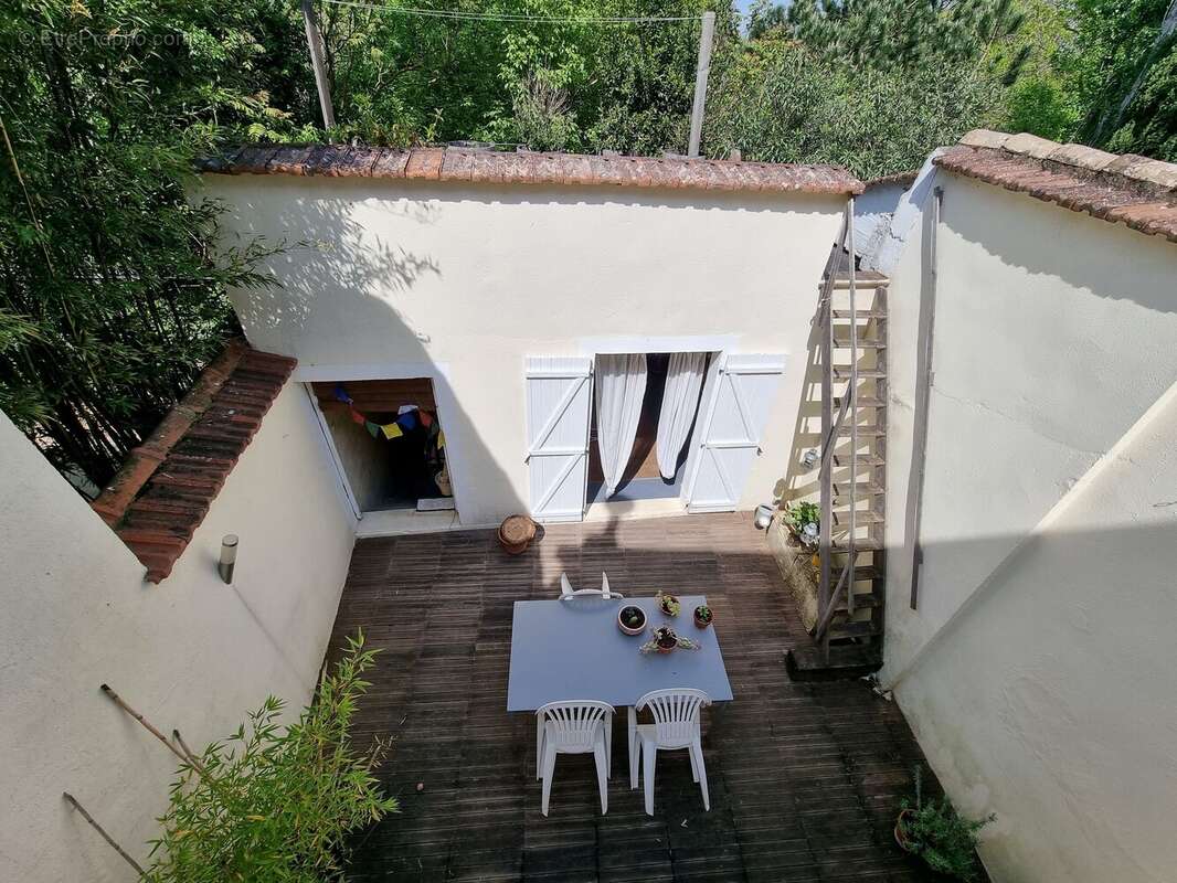 Maison à REMOULINS